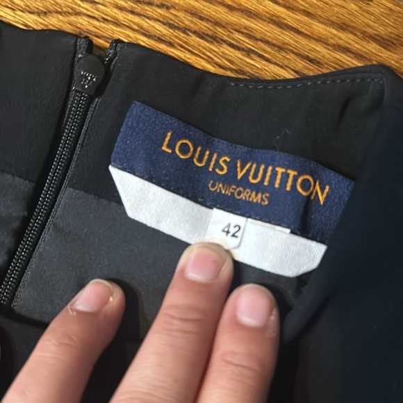 Louis Vuitton Uniform Black dress - Picture 2 of 7